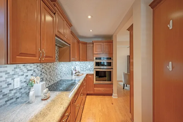 $875,000 | 420 South 4th Street, Amelia Island, FL 32034