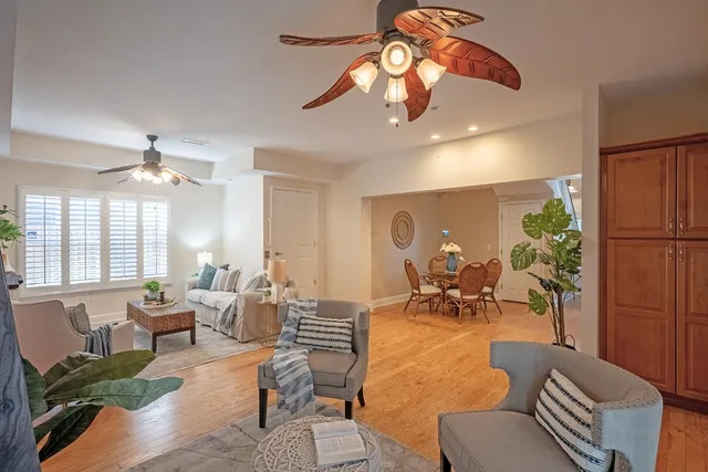 $875,000 | 420 South 4th Street, Amelia Island, FL 32034