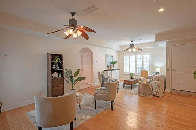 $875,000 | 420 South 4th Street, Amelia Island, FL 32034