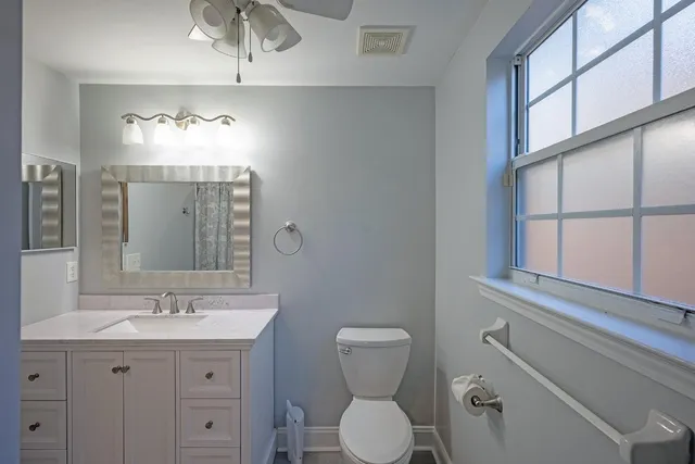 $875,000 | 420 South 4th Street, Amelia Island, FL 32034