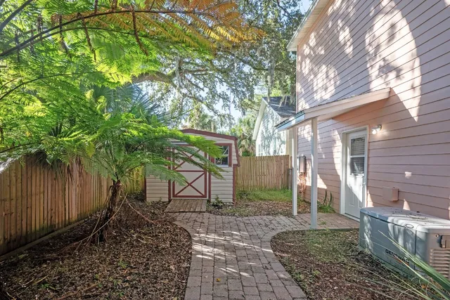 $875,000 | 420 South 4th Street, Amelia Island, FL 32034