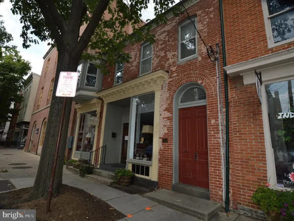 $1,350 | 41 East Patrick Street, Unit 2, Frederick, MD 21701