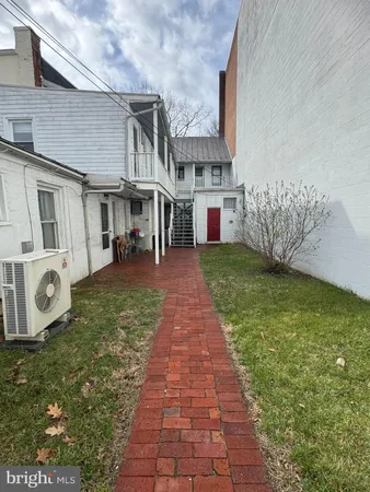 $1,350 | 41 East Patrick Street, Unit 2, Frederick, MD 21701
