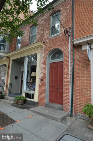 $1,350 | 41 East Patrick Street, Unit 2, Frederick, MD 21701