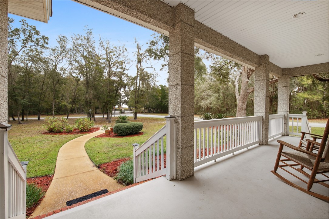 11 Bice Court Waverly, GA 31565 - Photo 3 of 28