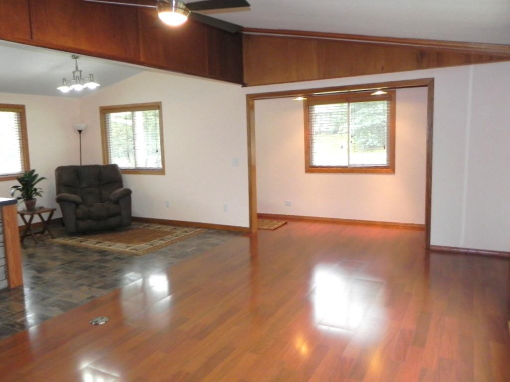 980 Winborne Road Lake Summerset, IL 61019 - Photo 24 of 58 a view of livingroom with furniture and wooden floor