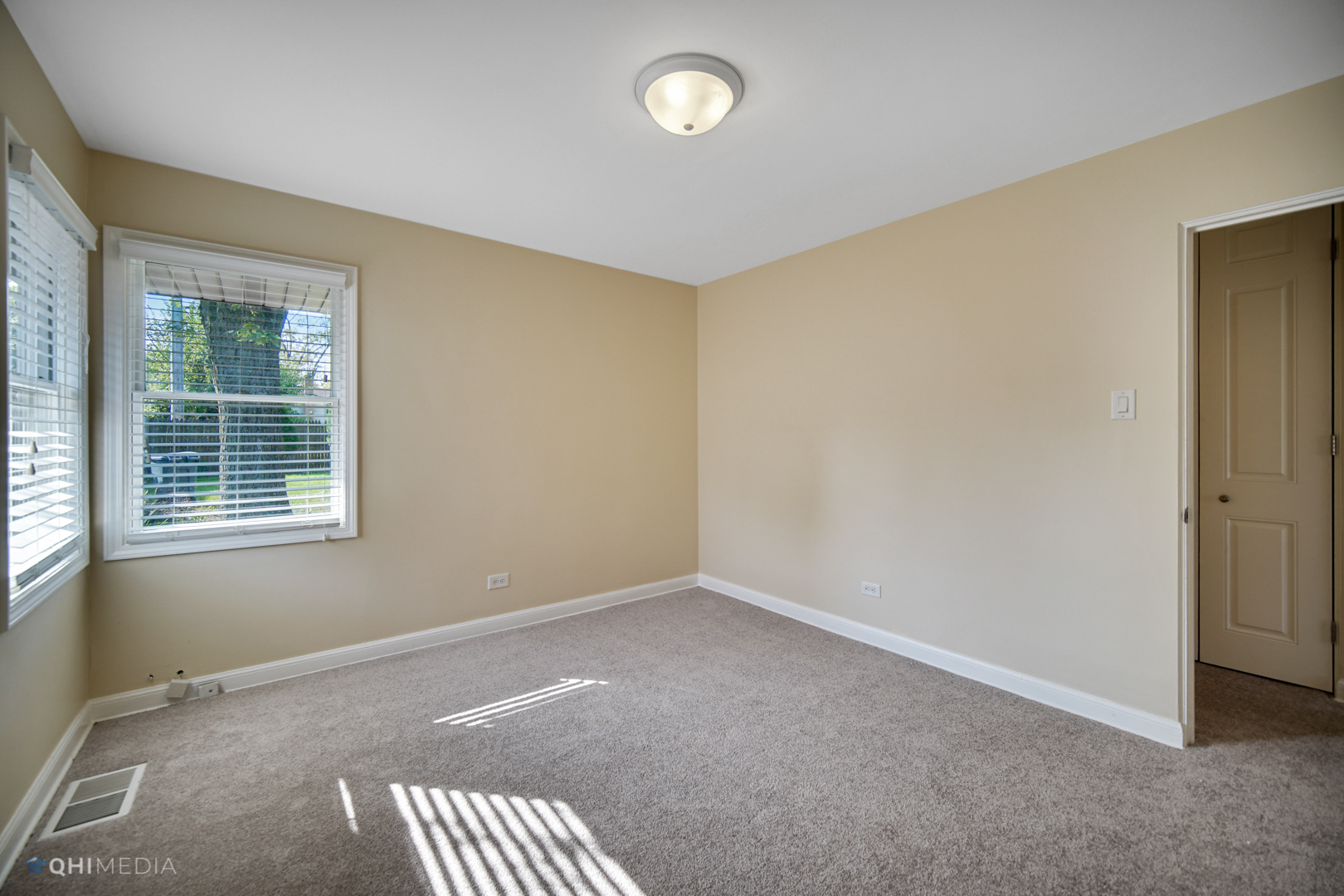 1217 183rd Street Homewood, IL 60430 - Photo 12 of 19 an empty room with windows