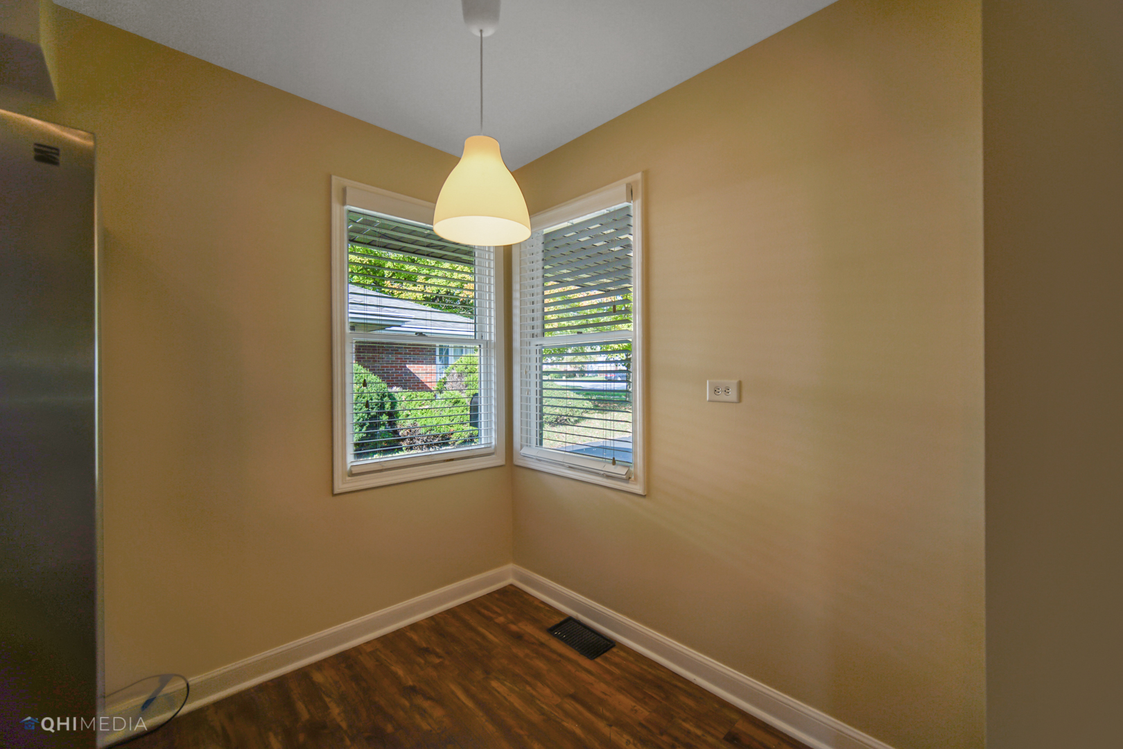1217 183rd Street Homewood, IL 60430 - Photo 17 of 19 a view of an empty room with a window