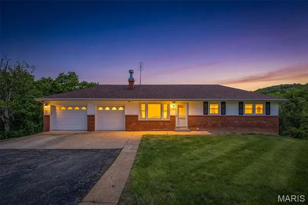 $455,000 | 6525 Antire Road, High Ridge, MO 63049