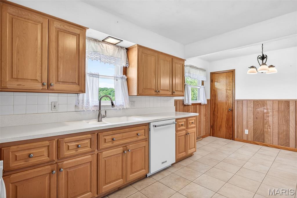 6525 Antire Road High Ridge, MO 63049 - Photo 16 of 46
