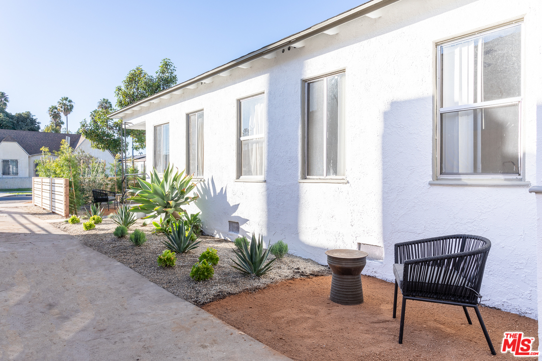 3036 Virginia Road, Unit 1 Los Angeles, CA 90016 - Photo 17 of 19 Gallery Image 17