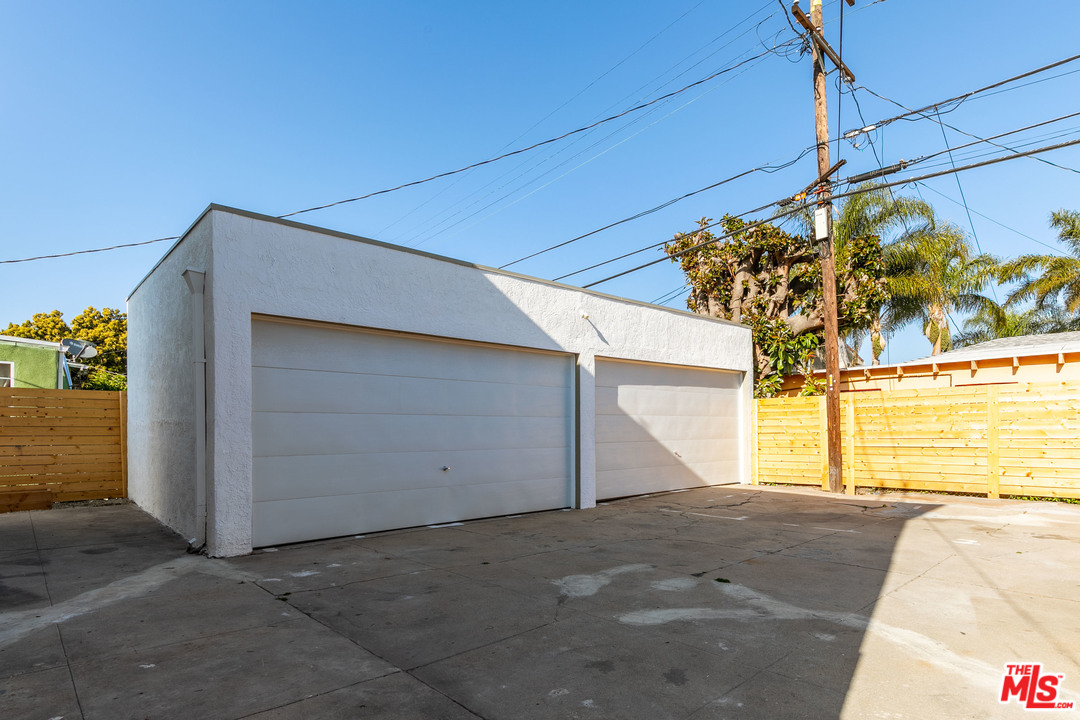 3036 Virginia Road, Unit 1 Los Angeles, CA 90016 - Photo 18 of 19 Gallery Image 18