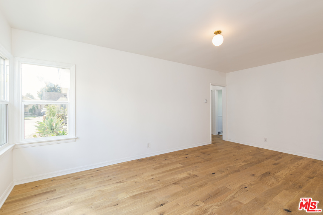 3036 Virginia Road, Unit 1 Los Angeles, CA 90016 - Photo 4 of 19 Gallery Image 4