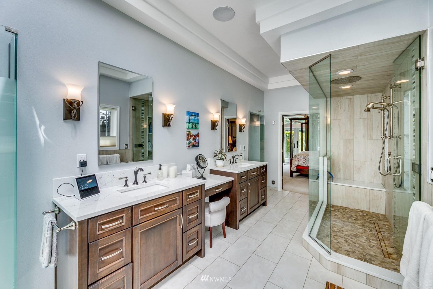 13819 3rd Drive Southeast Everett, WA 98208 - Photo 24 of 39 a spacious bathroom with a shower sink and mirror