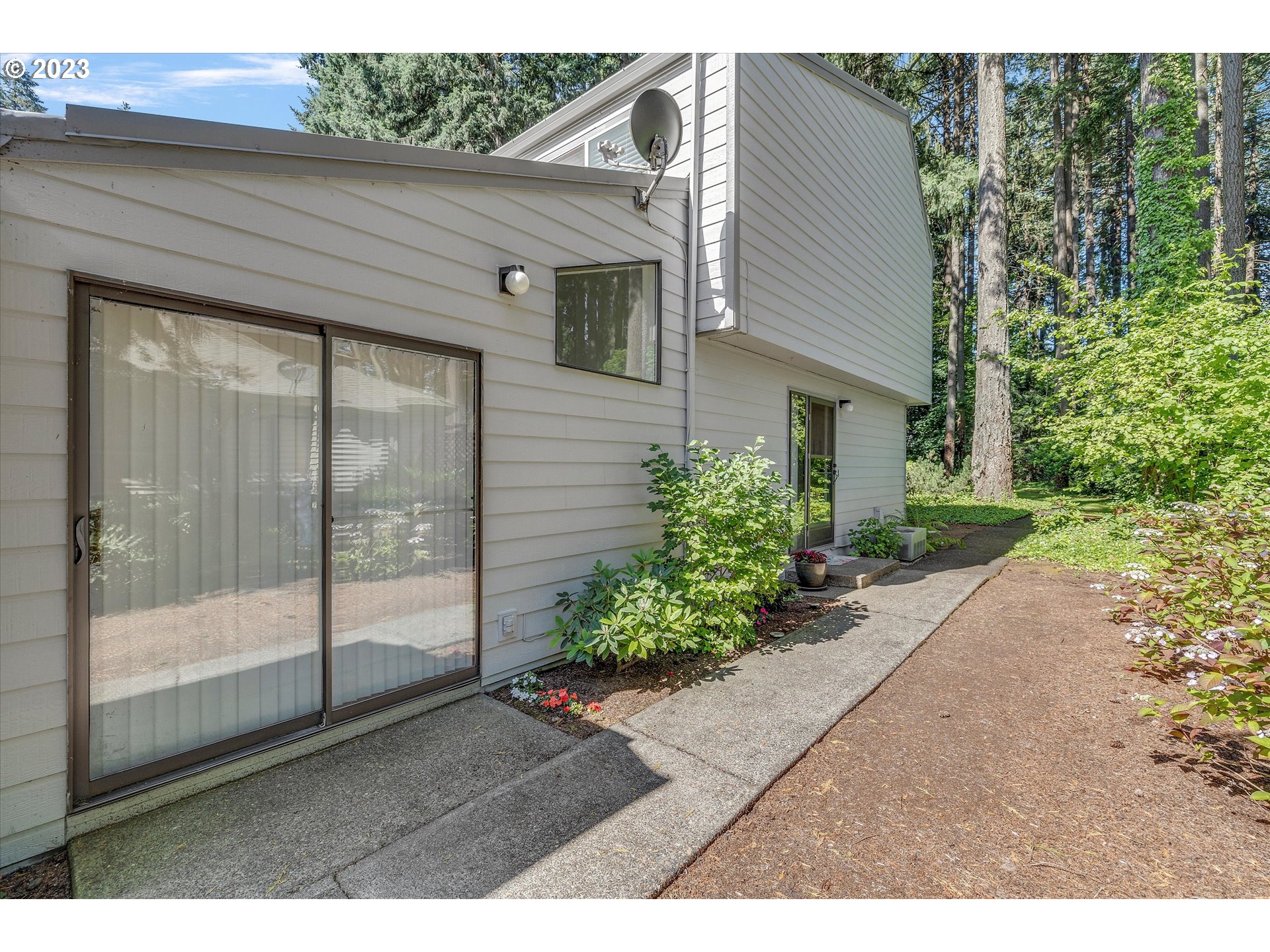 1200 Northeast Territorial Road, Unit 98 Canby, OR 97013 - Photo 3 of 32 Property Entrance