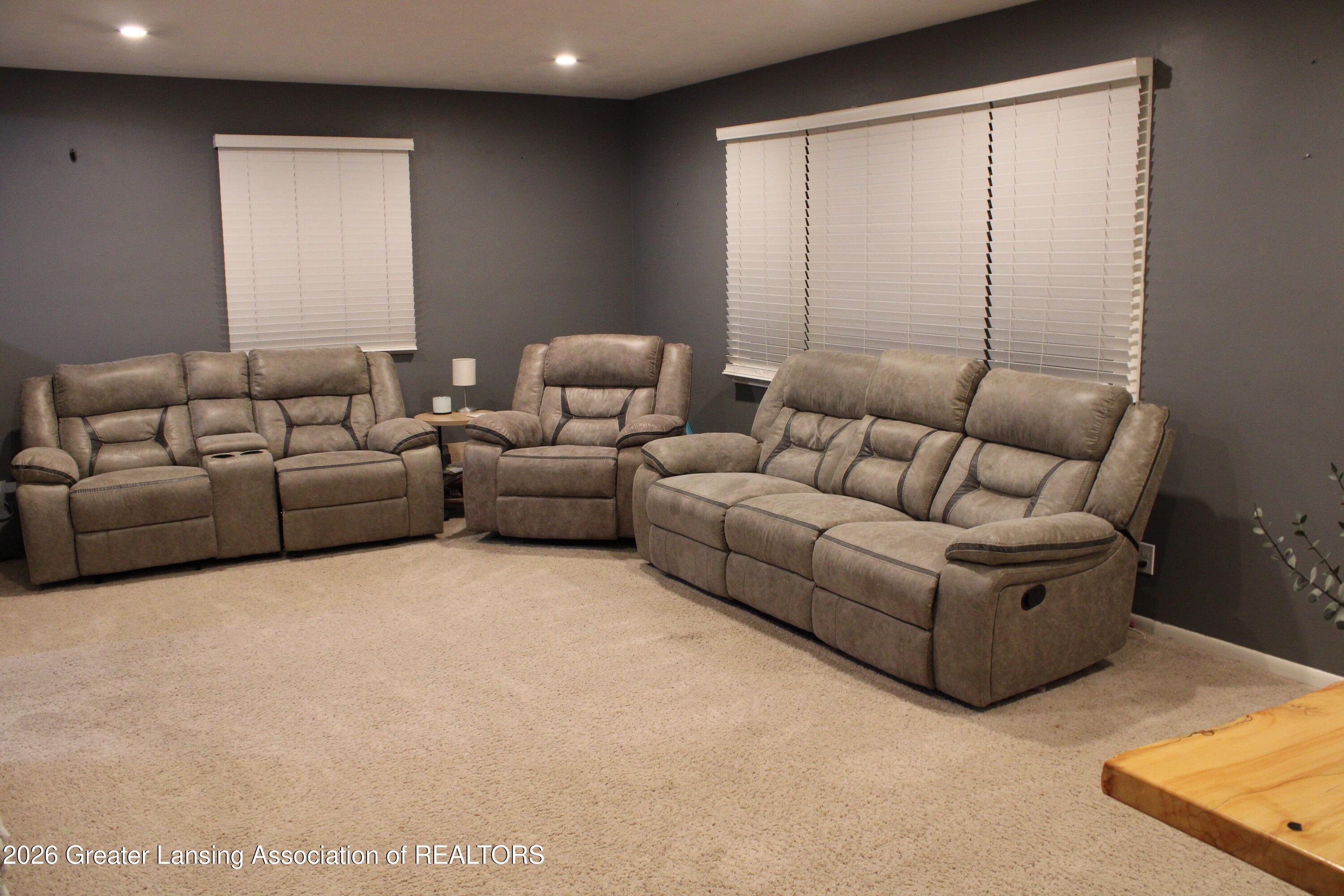 3221 Sunnylane Lansing, MI 48906 - Photo 16 of 20 IMG_8510