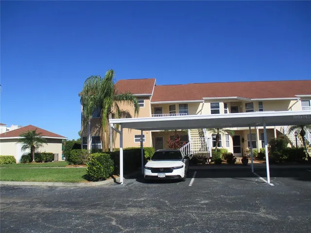 $275,000 | 1620 Fairway Trace, Unit A, Palmetto, FL 34221