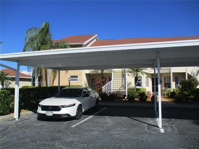 $275,000 | 1620 Fairway Trace, Unit A, Palmetto, FL 34221