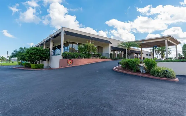 $275,000 | 1620 Fairway Trace, Unit A, Palmetto, FL 34221