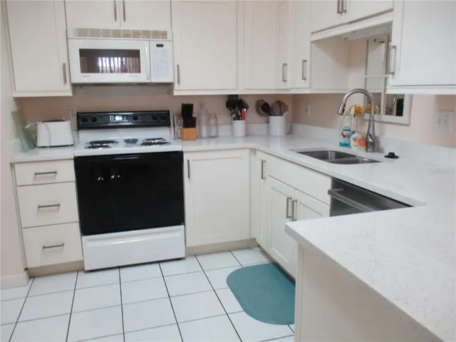 $275,000 | 1620 Fairway Trace, Unit A, Palmetto, FL 34221