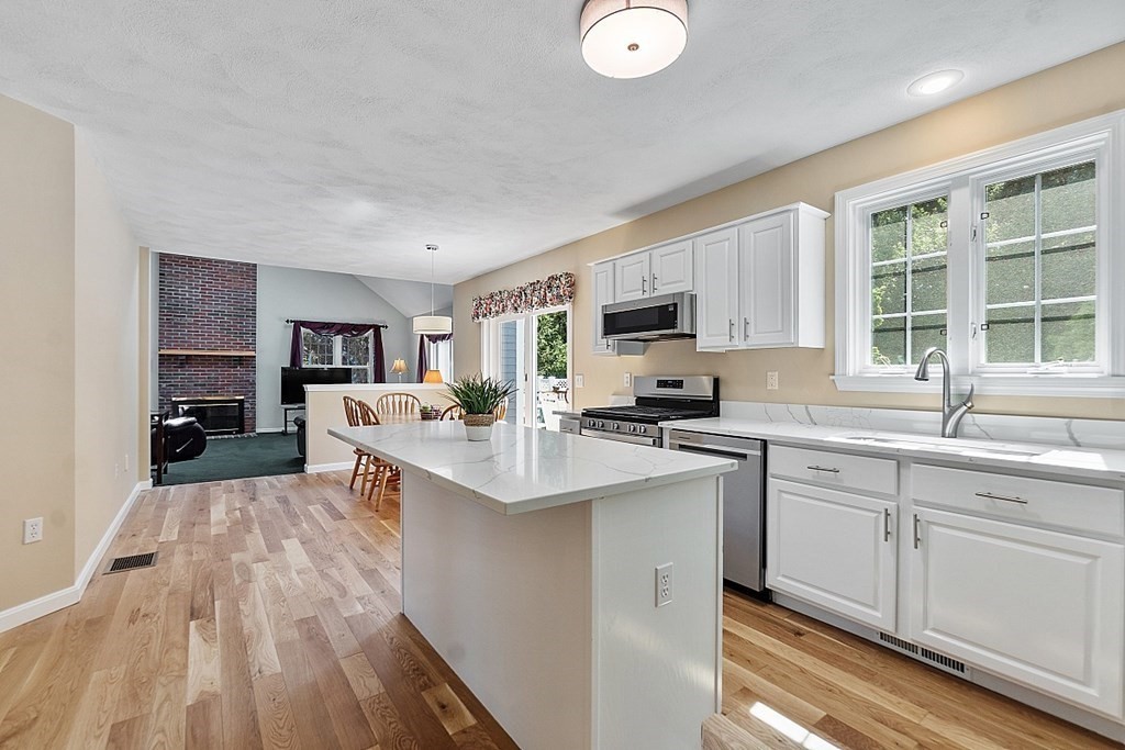 12 Chicory Road Westford, MA 01886 - Photo 10 of 32 Gallery Image 10