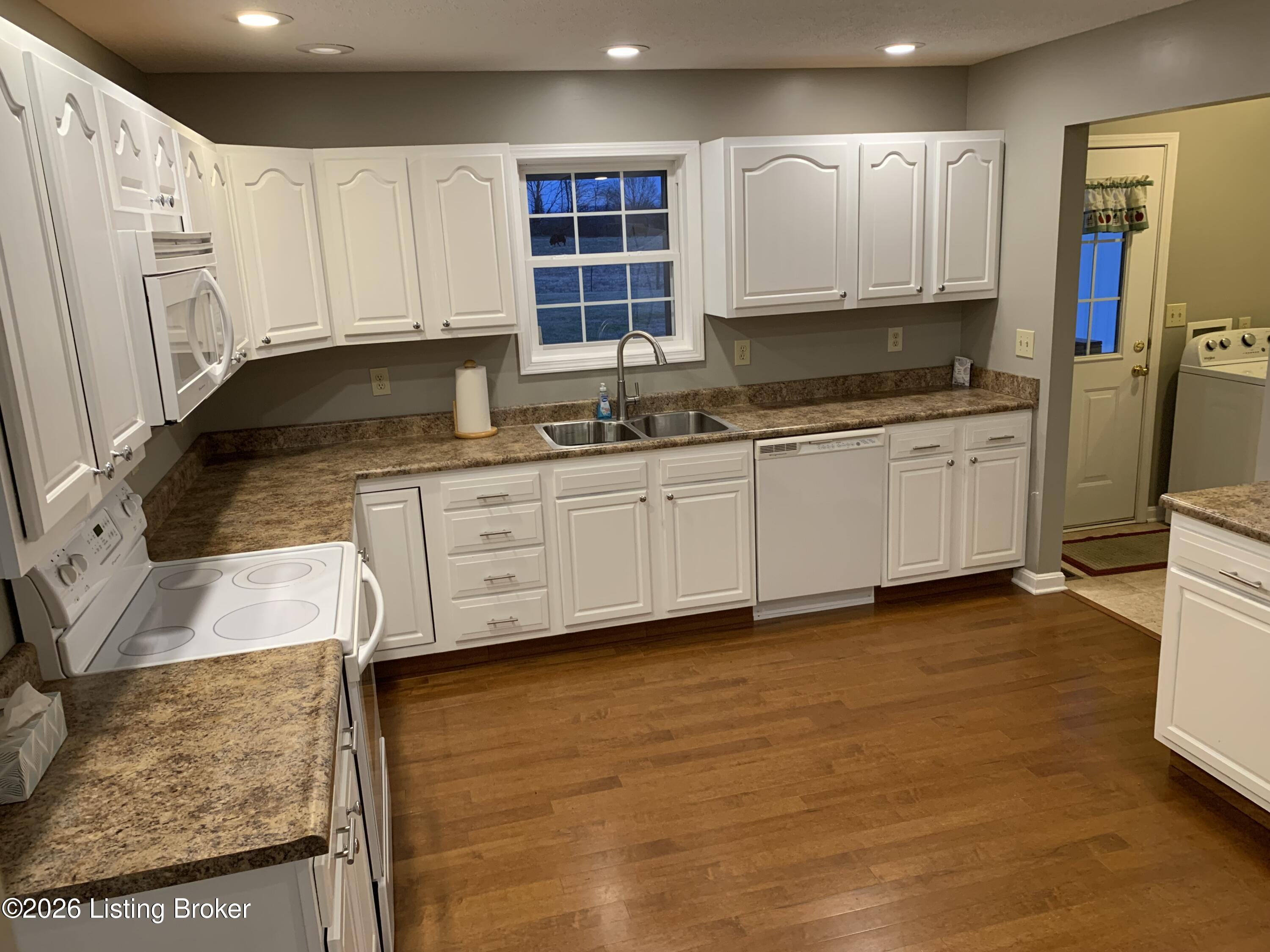 6156 South Property Road Pleasureville, KY 40057 - Photo 3 of 74 Kitchen