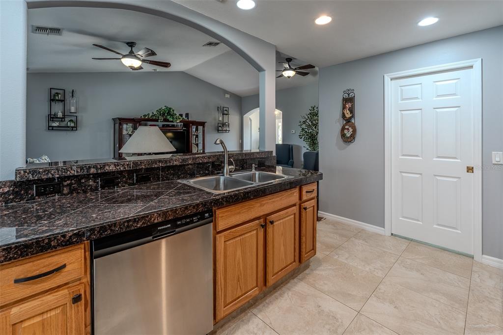 1708 Southwest 155th Place Road Ocala, FL 34473 - Photo 12 of 38 Gallery Image 12