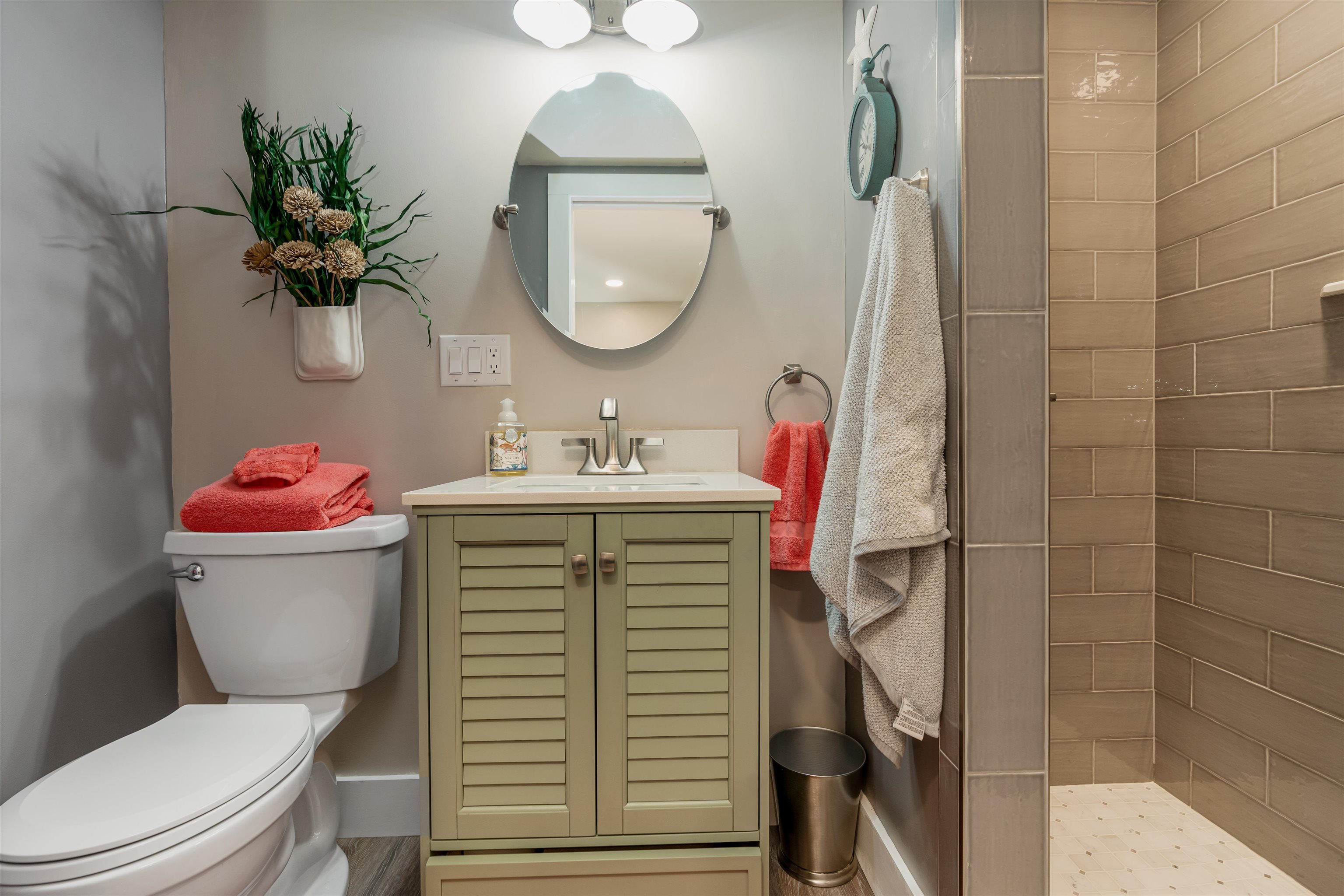 8200 A1A South St. Augustine, FL 32080 - Photo 21 of 41 First floor full bath