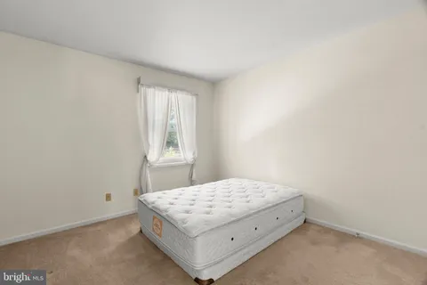 $570,000 | 8 Glen View Place, Newark, DE 19711