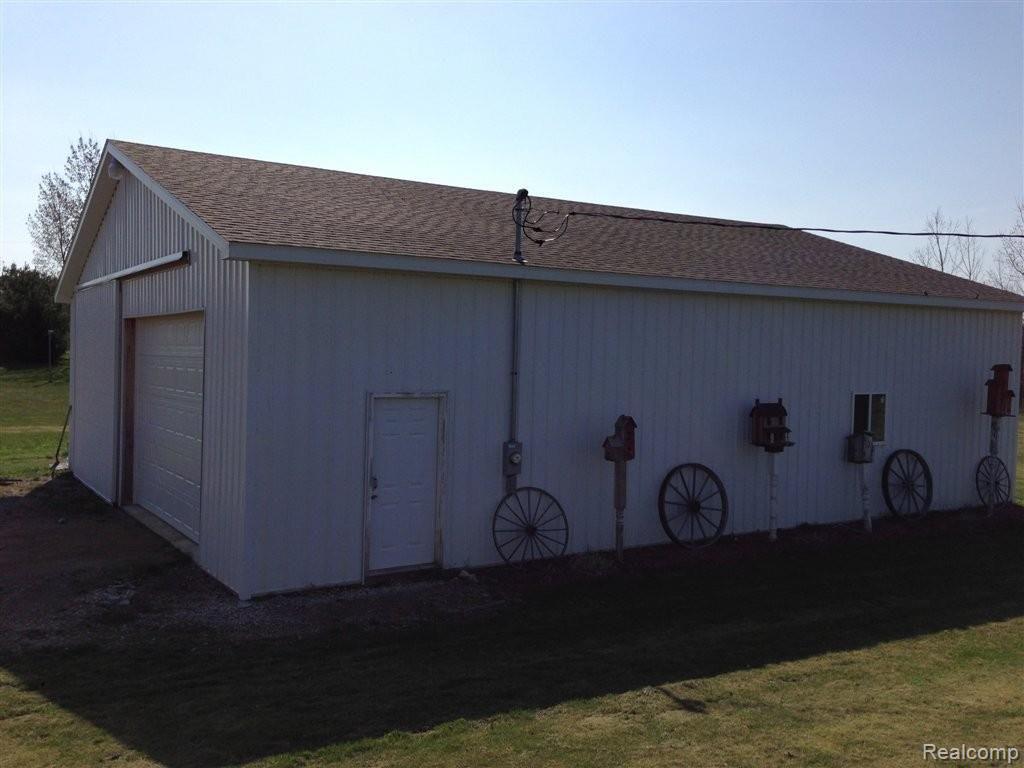 3947 South Sandusky Road Peck, MI 48466 - Photo 3 of 13 IMG_0532.jpg