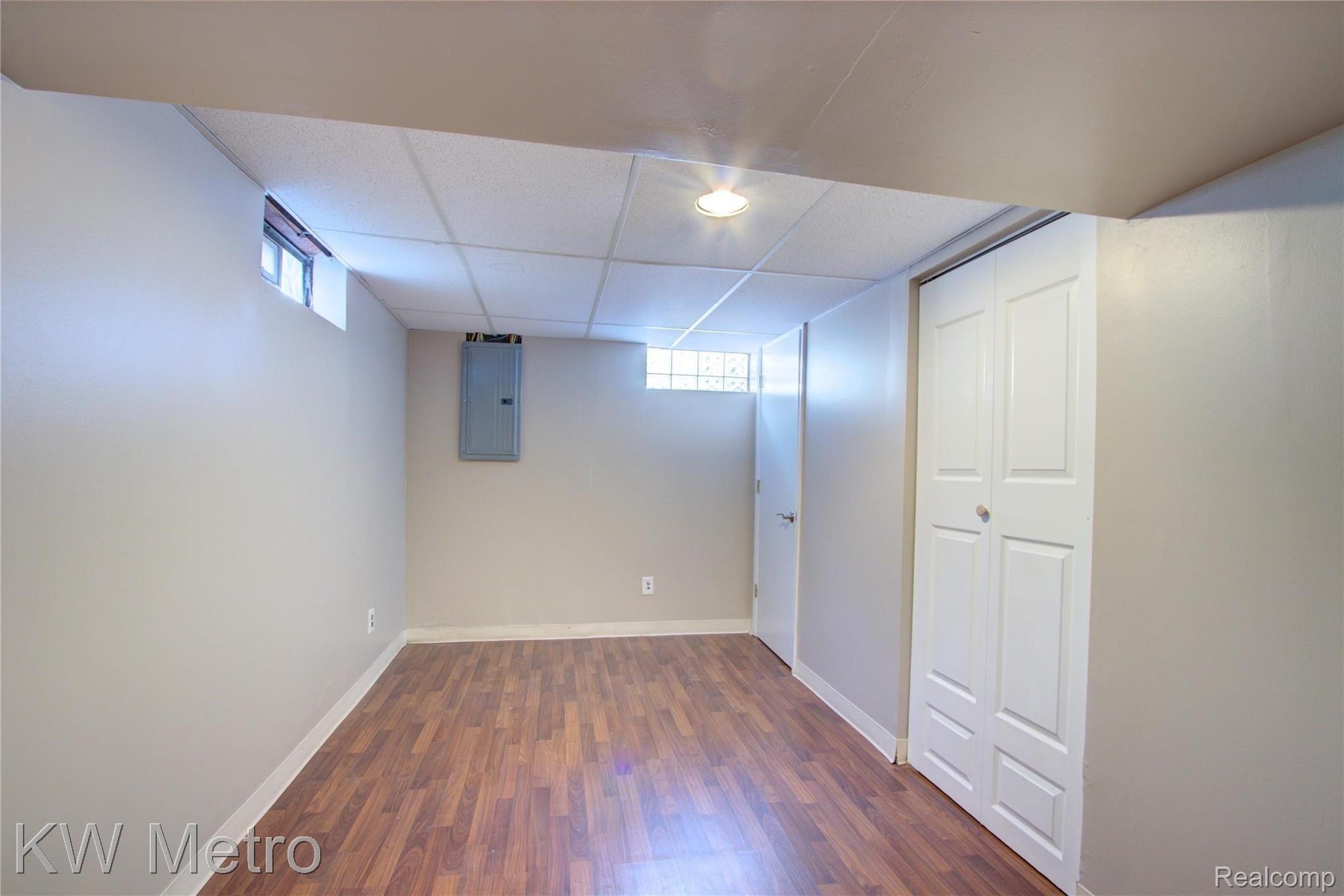 716 Renshaw Street Rochester, MI 48307 - Photo 25 of 31 25.jpg