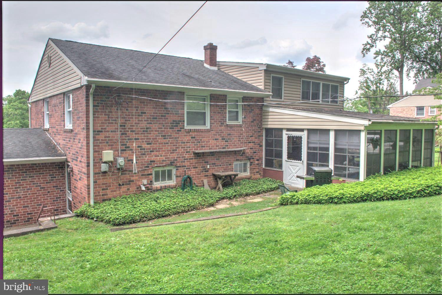 676 Mallard Road Wayne, PA 19087 - Photo 5 of 31