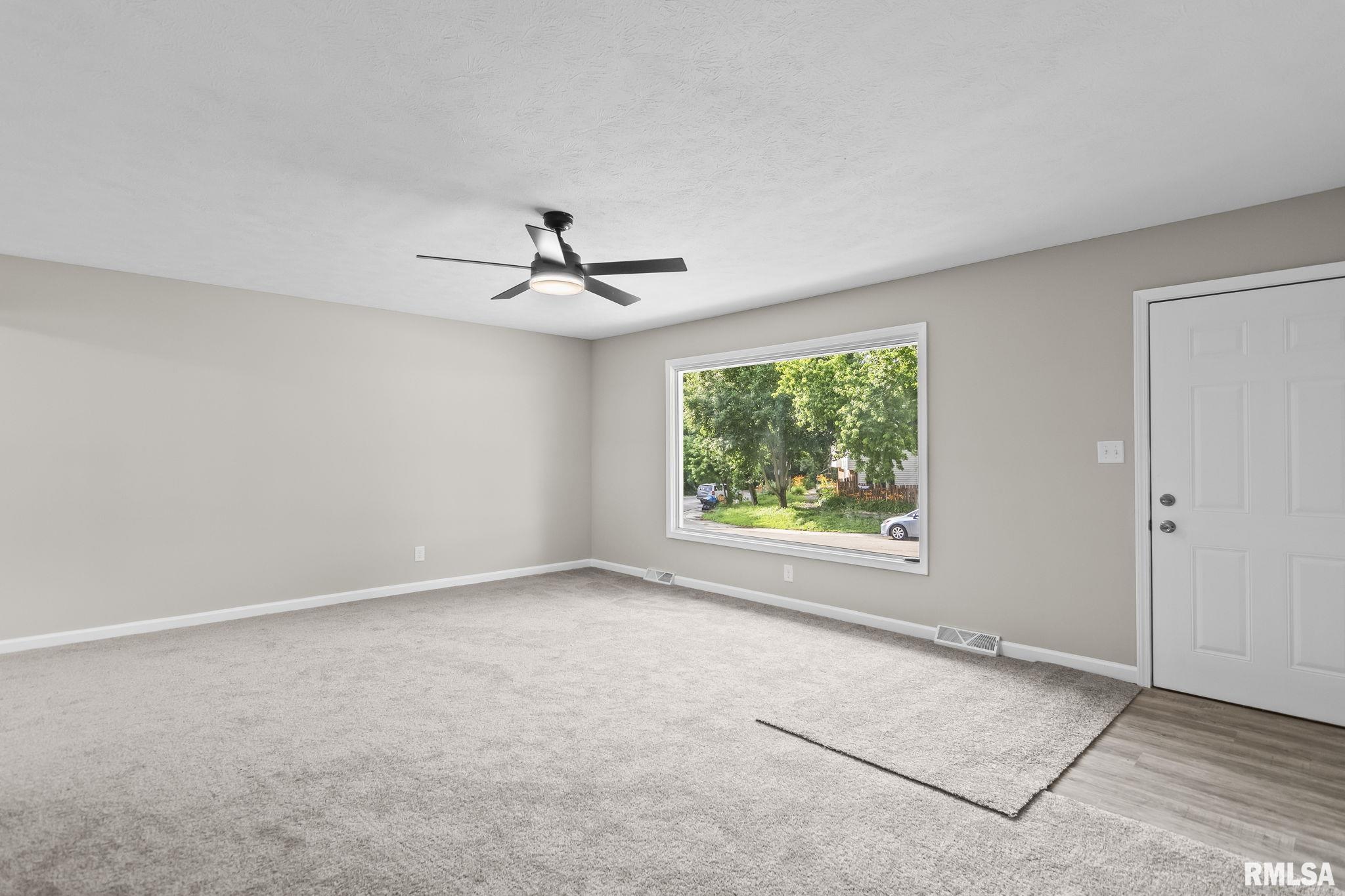 118 Windsor Road Springfield, IL 62702 - Photo 5 of 31
