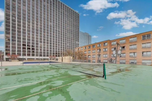 $175,000 | 4343 North Clarendon Avenue, Unit 1315, Chicago, IL 60613