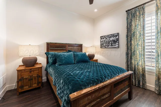 a bathroom with a sink vanity and a mirror