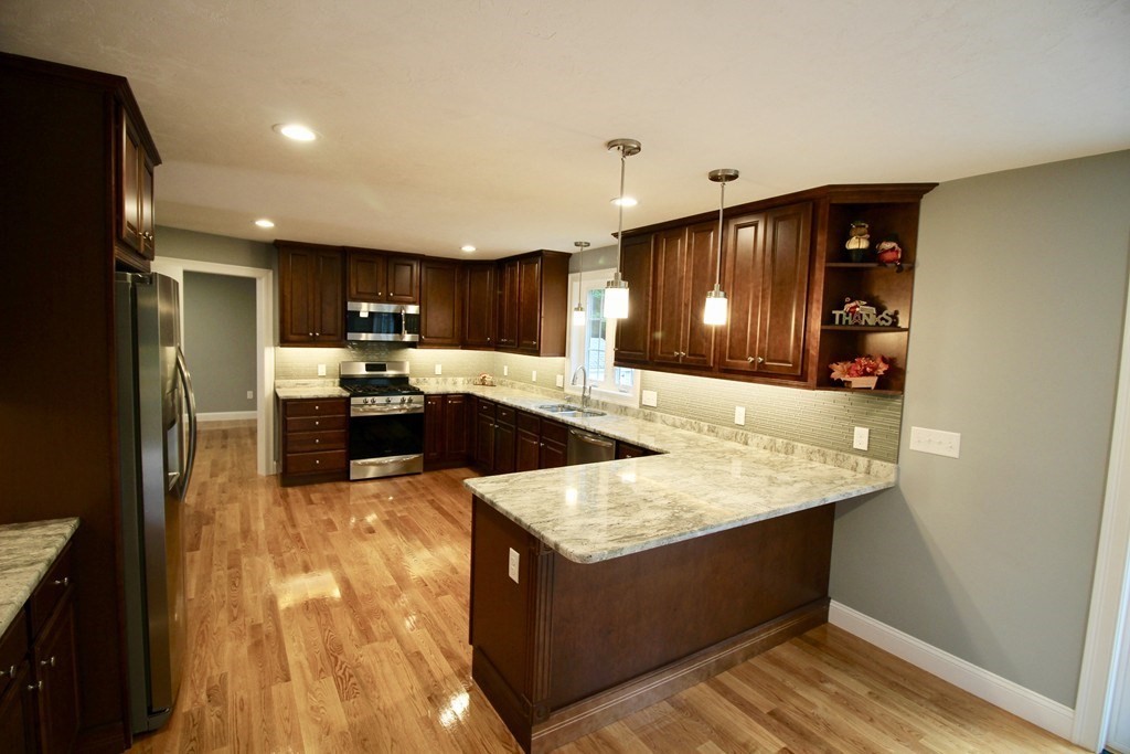 28 Sylvan Road Billerica, MA 01821 - Photo 4 of 16