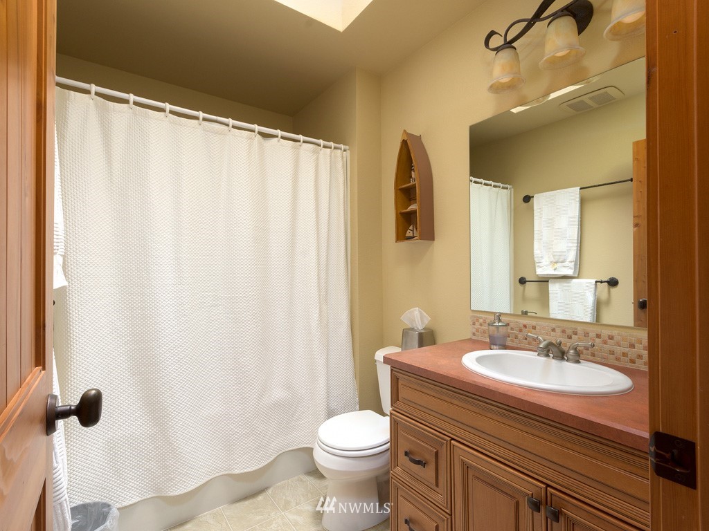 15778 Virginia Loop Road Northeast Poulsbo, WA 98370 - Photo 27 of 40 Gallery Image 27