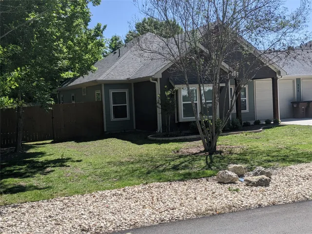 $1,750 | 906 Kate Street, Unit A, Lockhart, TX 78644