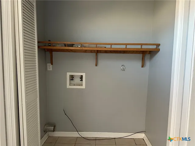 $1,200 | 1051 Country Club Drive, Unit 27, Seguin, TX 78155