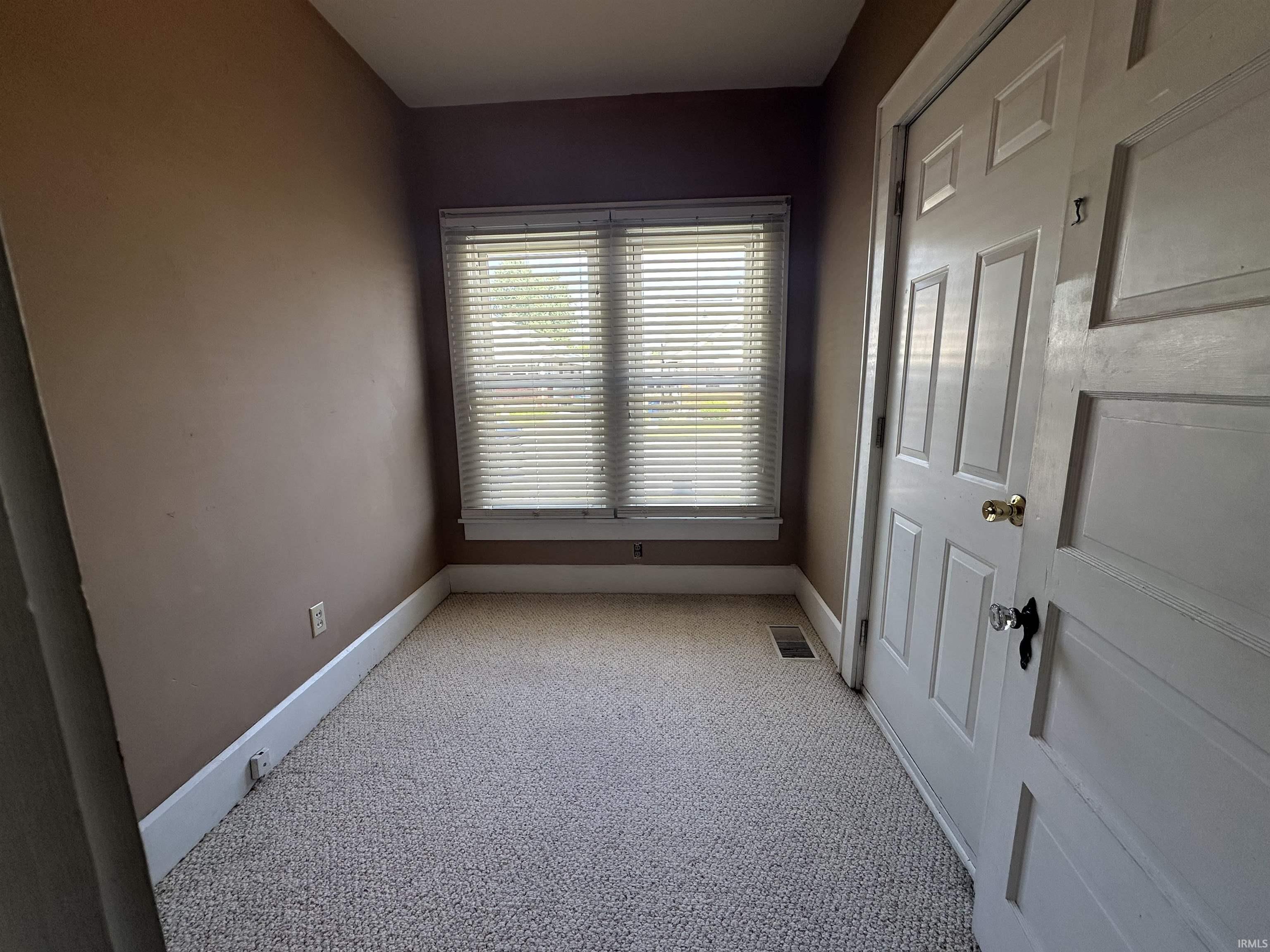 427 Q Street Bedford, IN 47421 - Photo 7 of 14
