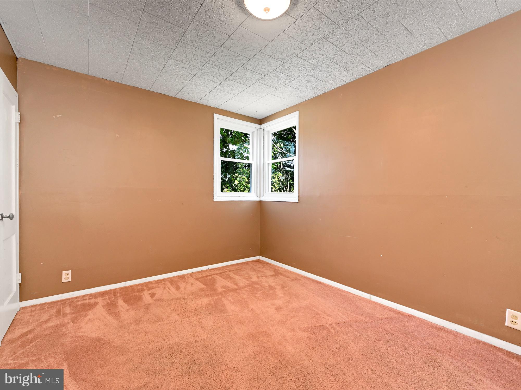 90 Arnold Road Enola, PA 17025 - Photo 12 of 22 Bedroom 2