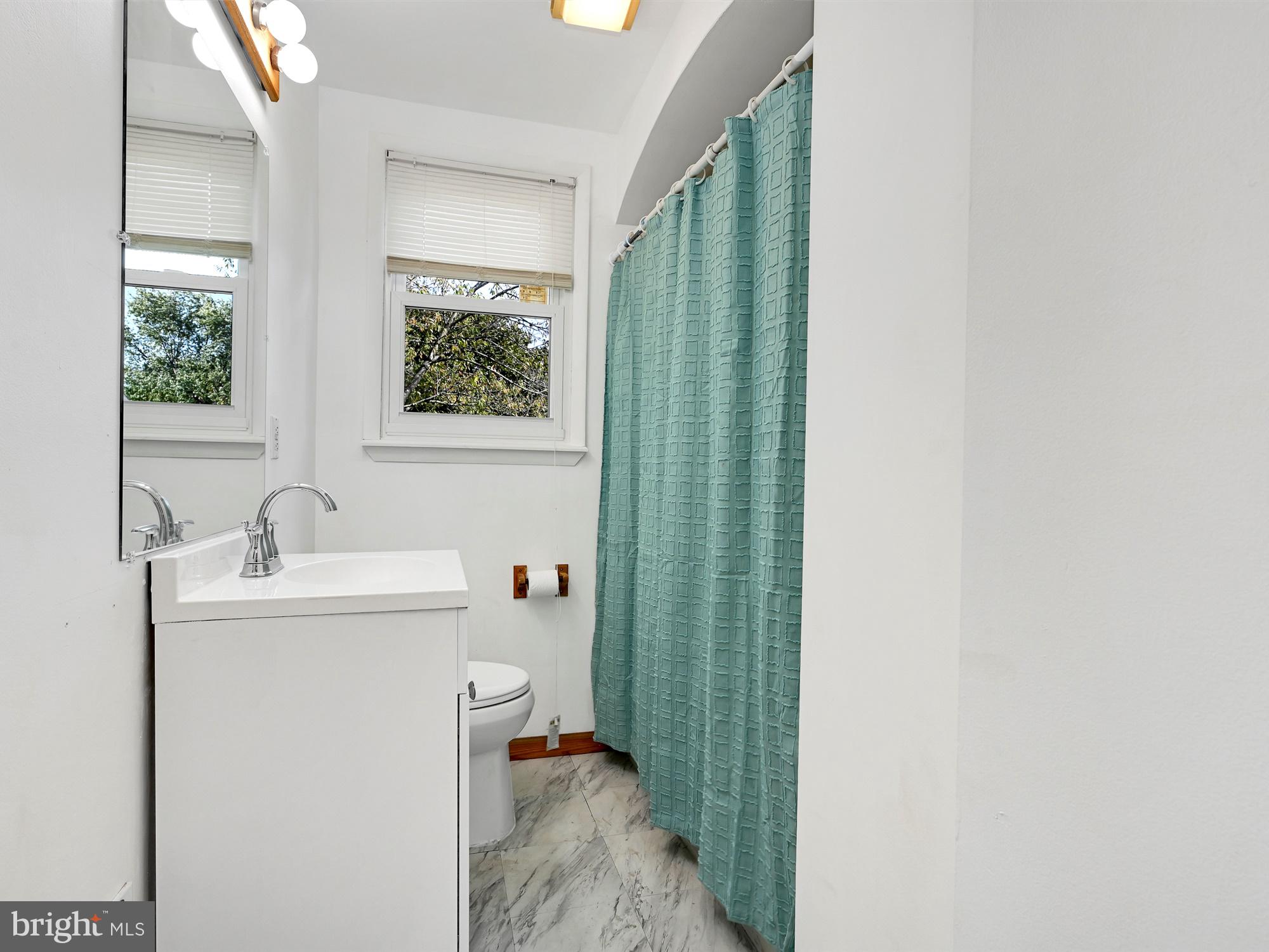 90 Arnold Road Enola, PA 17025 - Photo 16 of 22 Bathroom