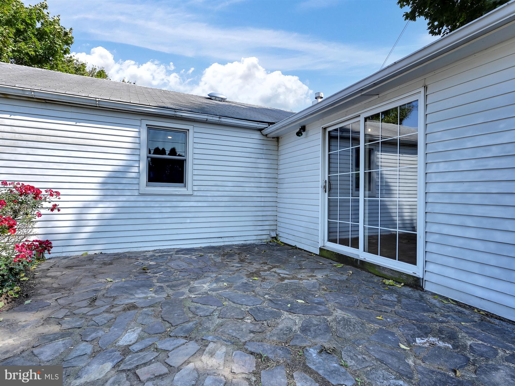 90 Arnold Road Enola, PA 17025 - Photo 20 of 22 Patio