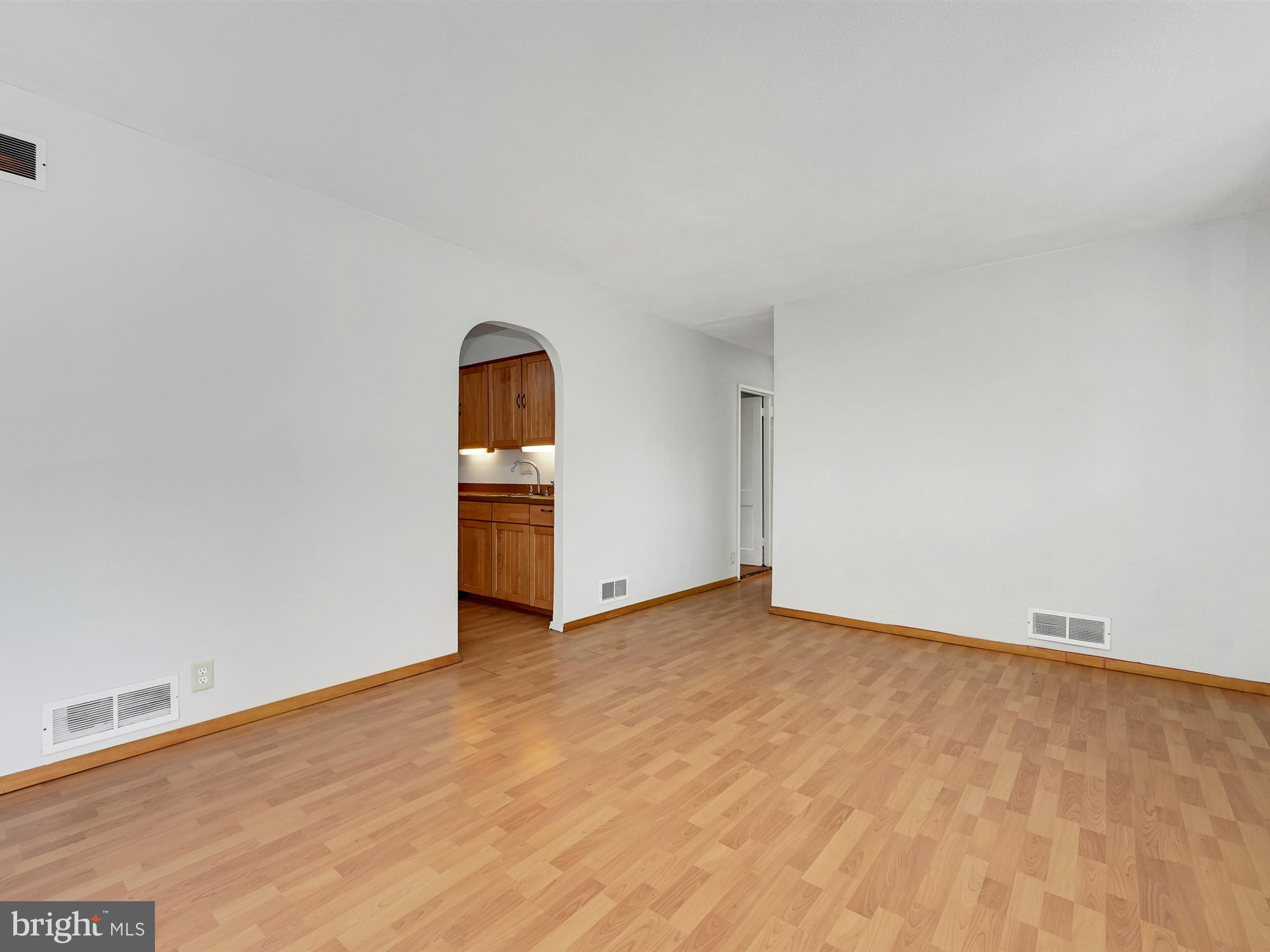 90 Arnold Road Enola, PA 17025 - Photo 4 of 22 Living Room could also serve as Dining Room
