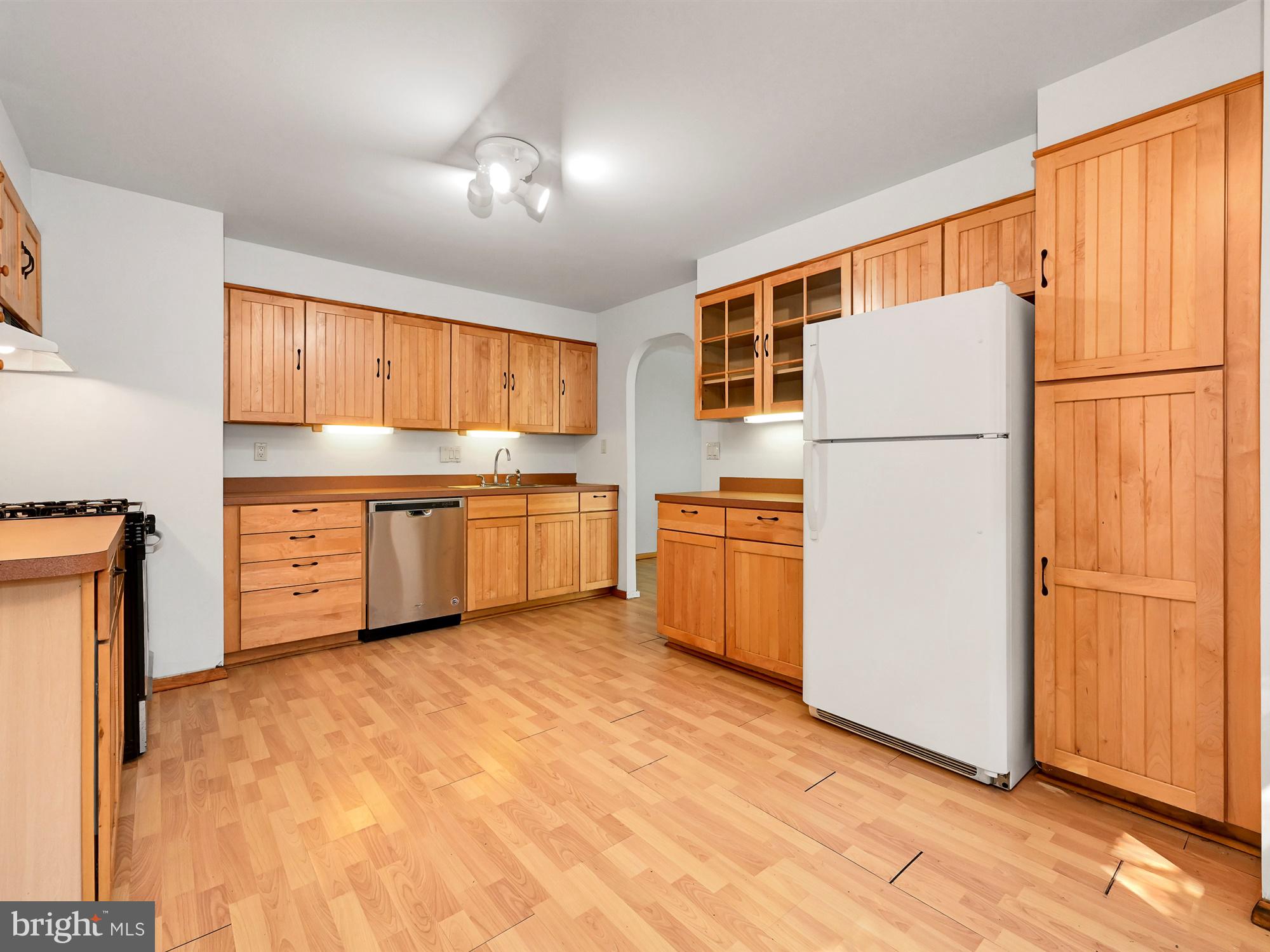 90 Arnold Road Enola, PA 17025 - Photo 6 of 22 Kitchen 1