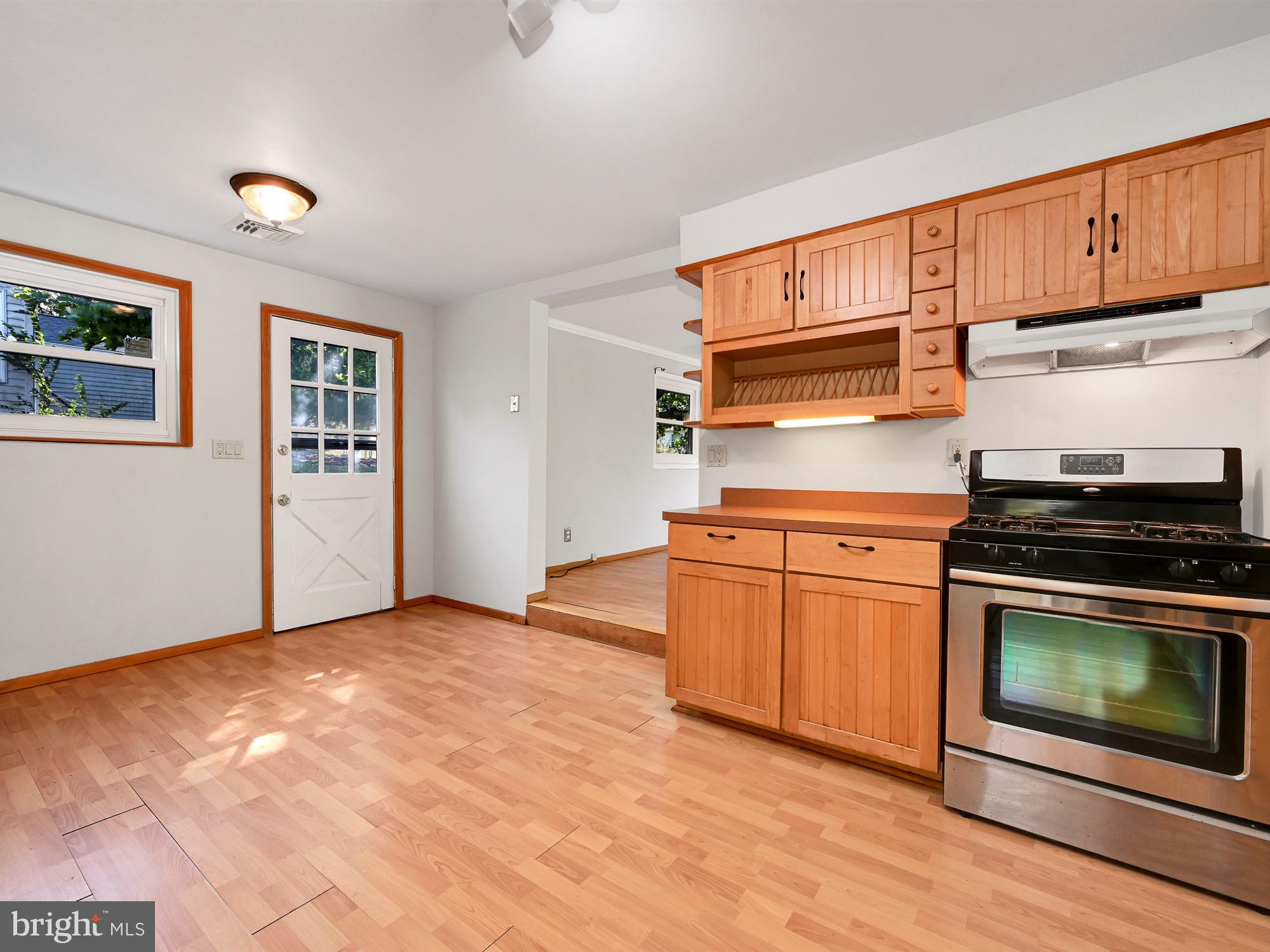 90 Arnold Road Enola, PA 17025 - Photo 8 of 22 Kitchen 3