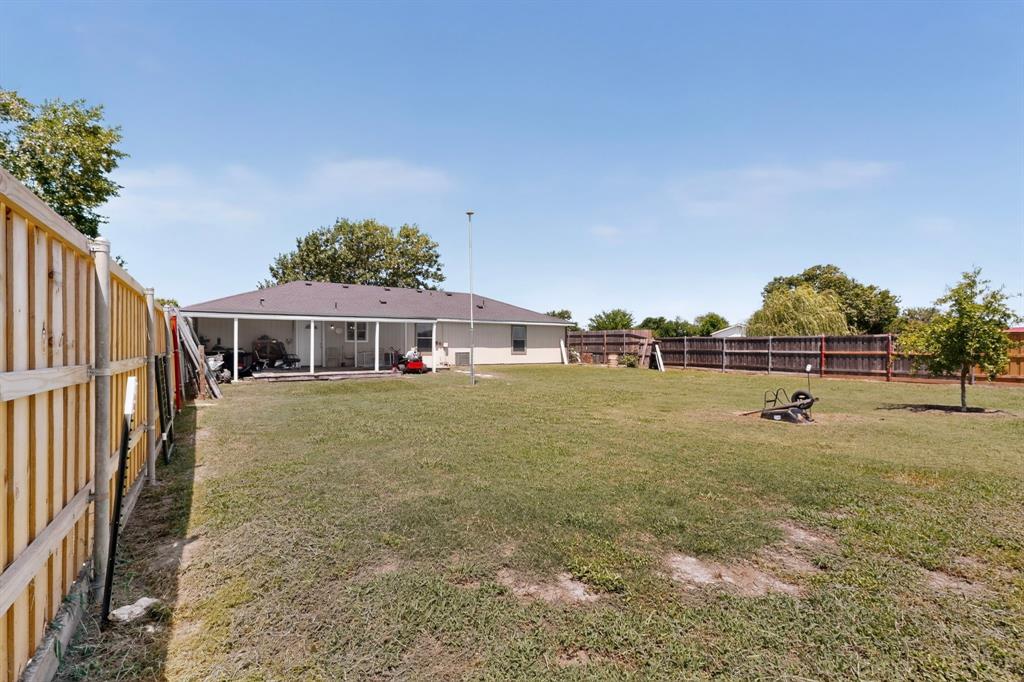3671 Sundown Road Greenville, TX 75402 - Photo 15 of 40