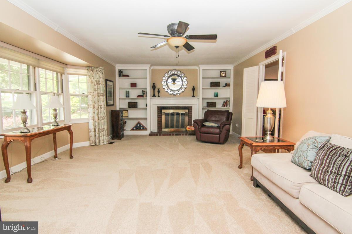 8713 Granite Lane Laurel, MD 20708 - Photo 3 of 30 Living Room