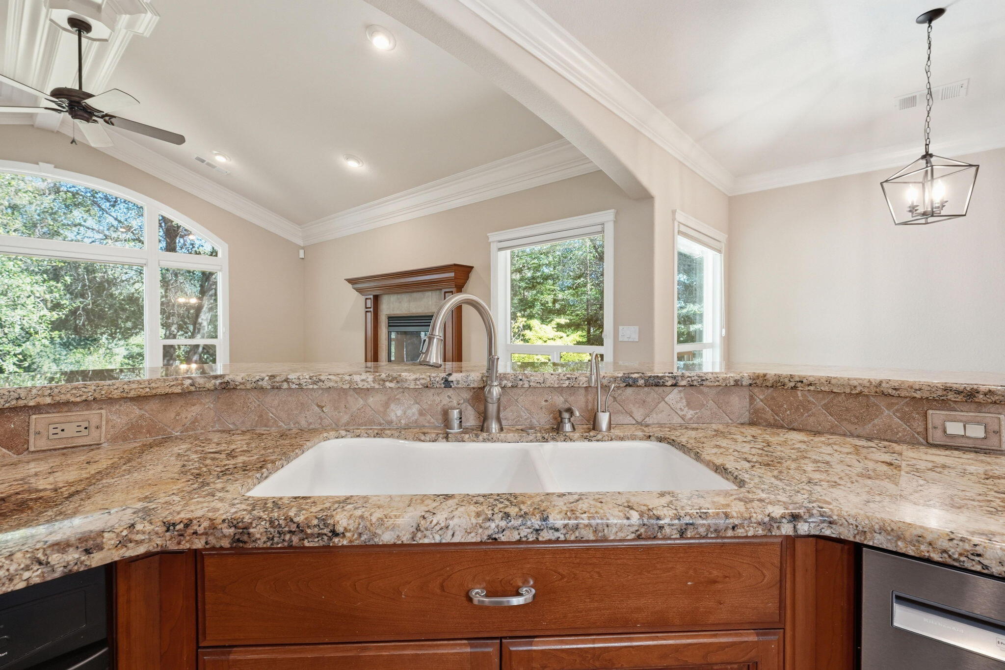 13457 Tierra Heights Road Redding, CA 96003 - Photo 17 of 56 17-web-or-mls-IMG-17