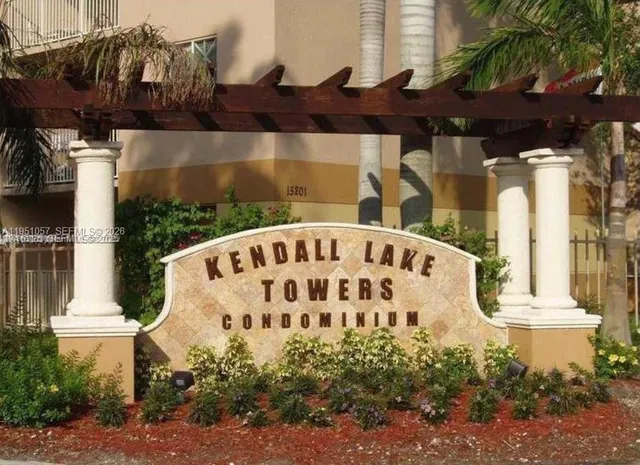 $2,050 | 15221 Southwest 80th Street, Unit 306, Miami, FL 33193